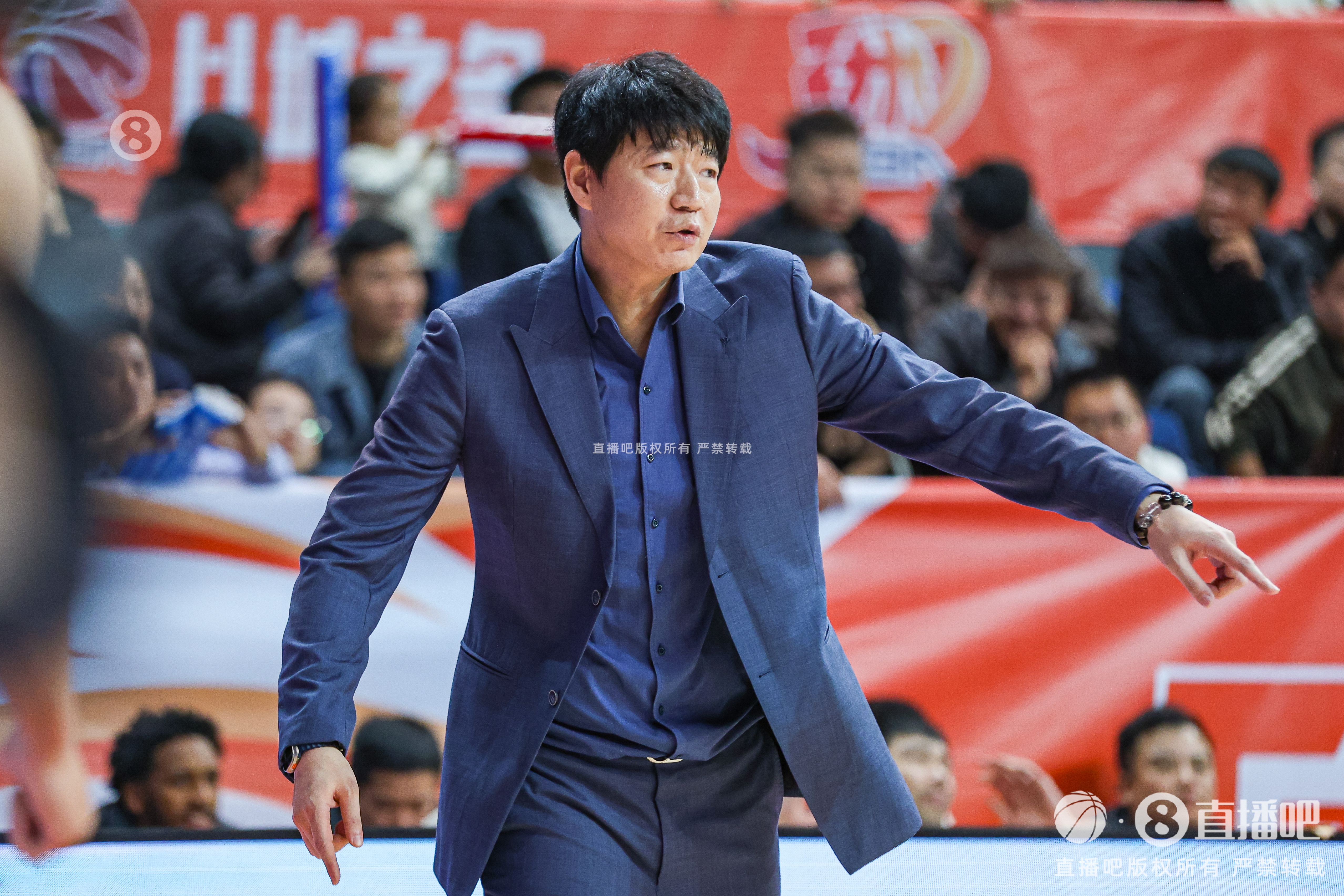 上赛季第15本赛季第6！媒体人：山东的改变必须要提到邱指导